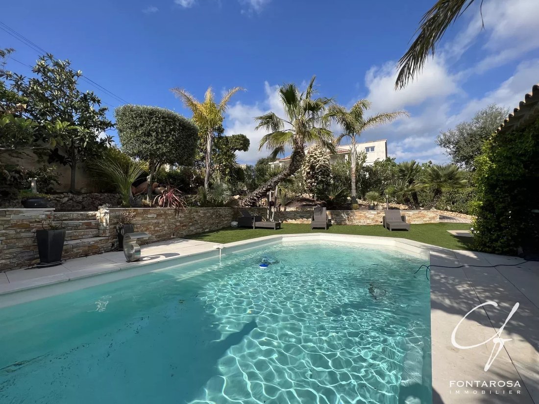 House in Frejus, Provence-Alpes-Côte d'Azur, France 4 - 12902769