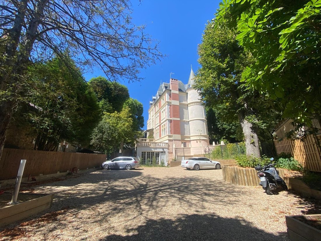 Apartment in Chateau de Vaucresson, Vaucresson, France 3 - 18937830