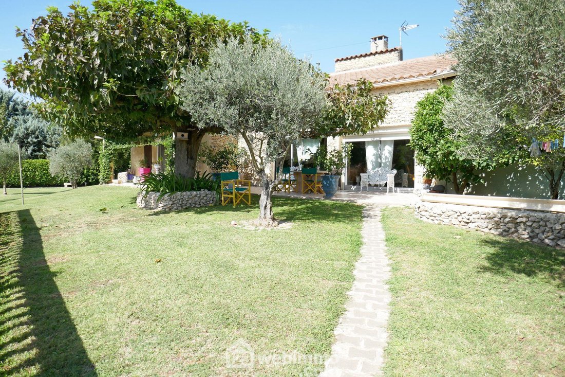 Villa in Graveson, Provence-Alpes-Côte d'Azur, France 5 - 18937904