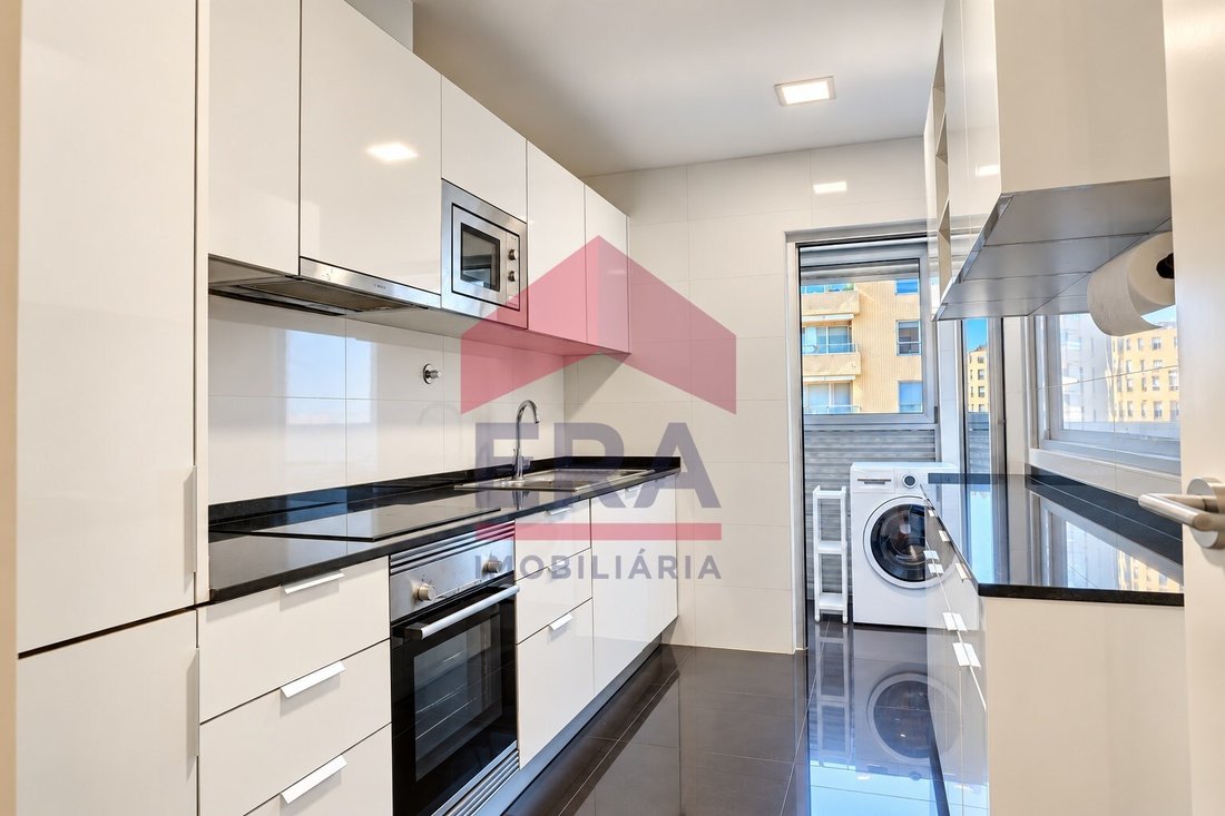 Apartment in Lumiar, Lisbon, Portugal 3 - 18938008