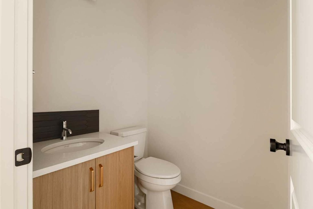 Haus in Calgary, Alberta, Kanada 5 - 18937802