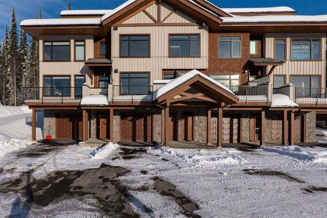 Townhouse in Sun Peaks, British Columbia, Canada 2 - 14965163