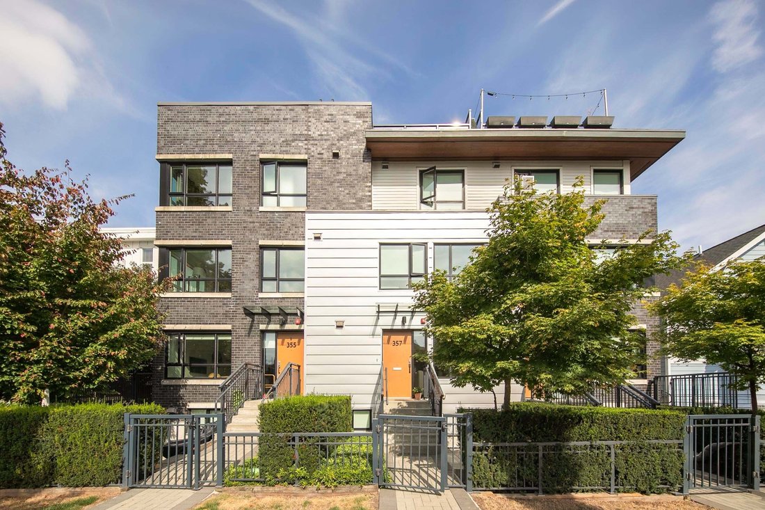 Townhouse in Vancouver, British Columbia, Canada 1 - 18937836