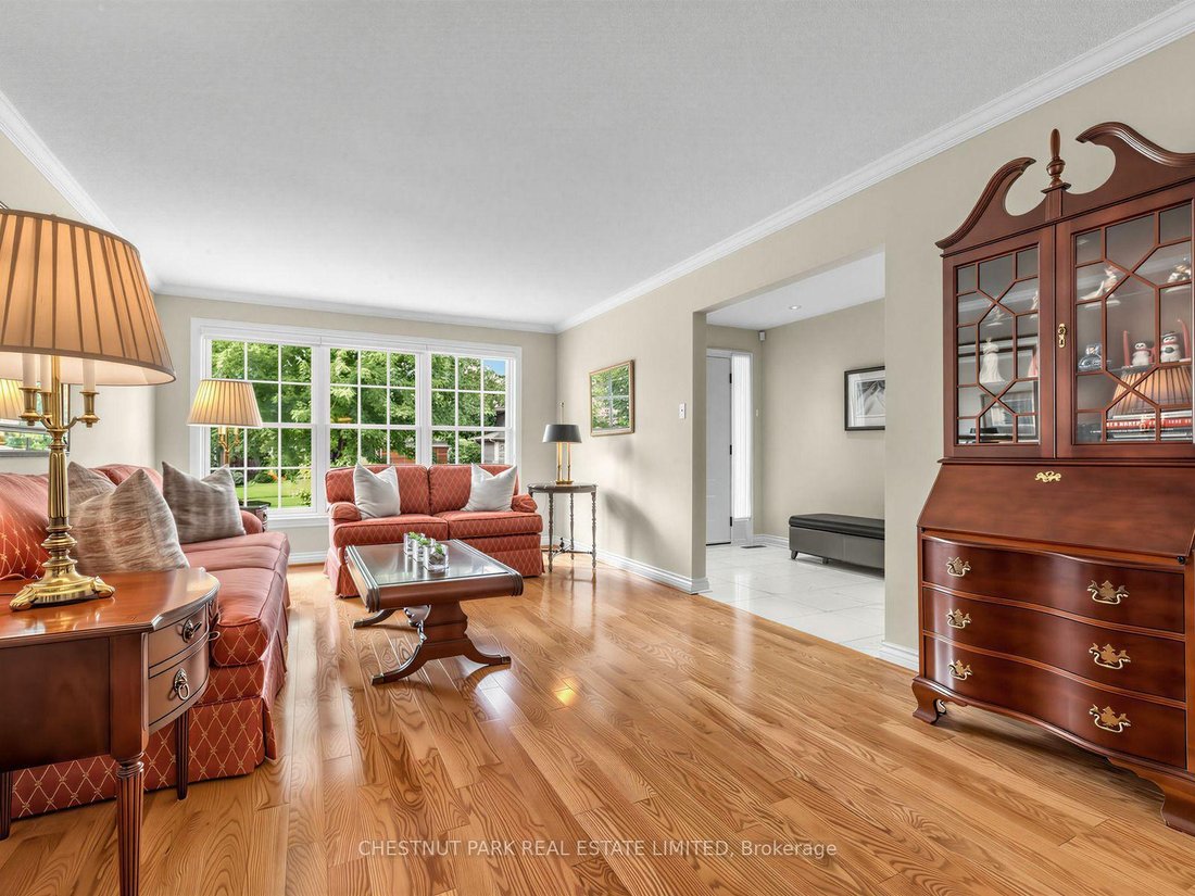 House in Toronto, Ontario, Canada 3 - 18938336