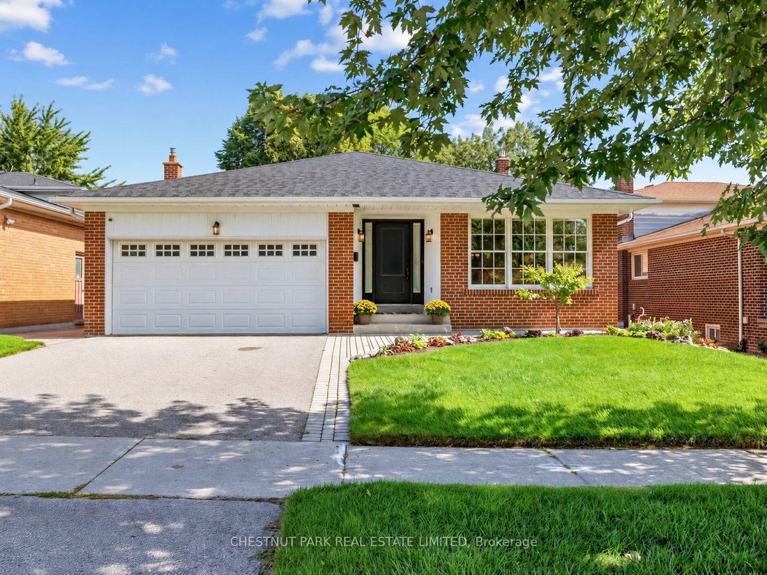 House in Toronto, Ontario, Canada 1 - 18938336