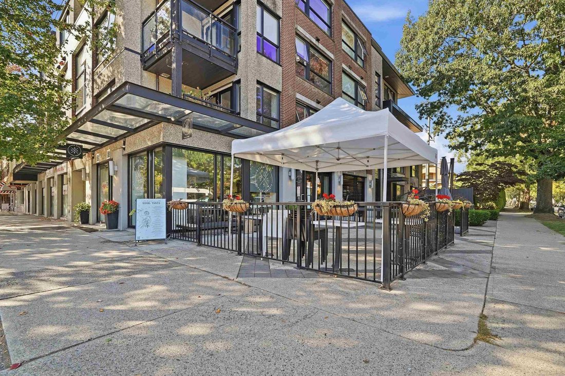 Condo in Vancouver, British Columbia, Canada 3 - 18937824