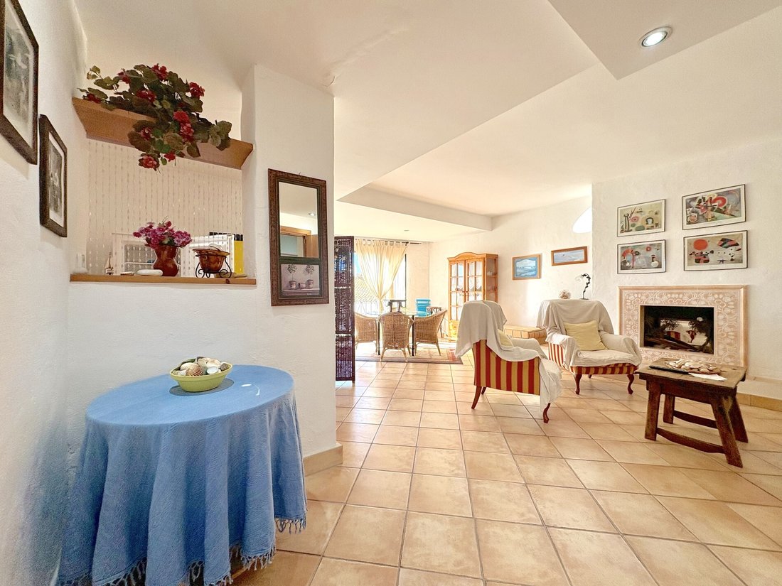 Apartment in Puerto Banus, Marbella, Spain 5 - 18937950