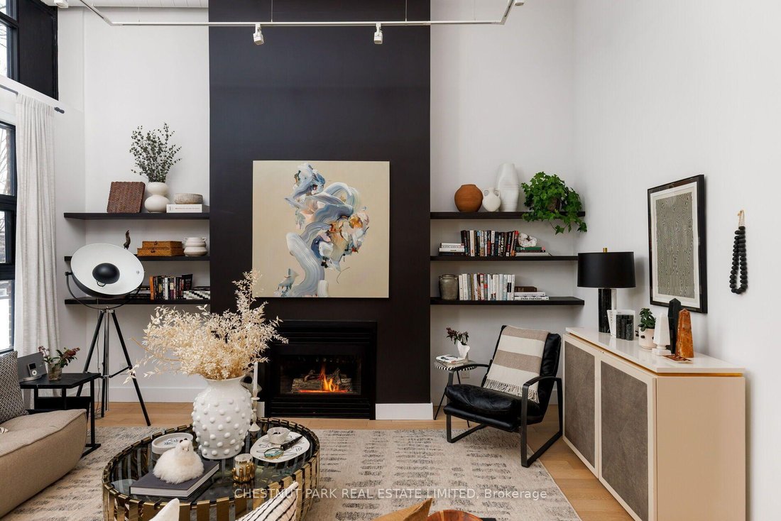 Apartment in Toronto, Ontario, Canada 1 - 18938349