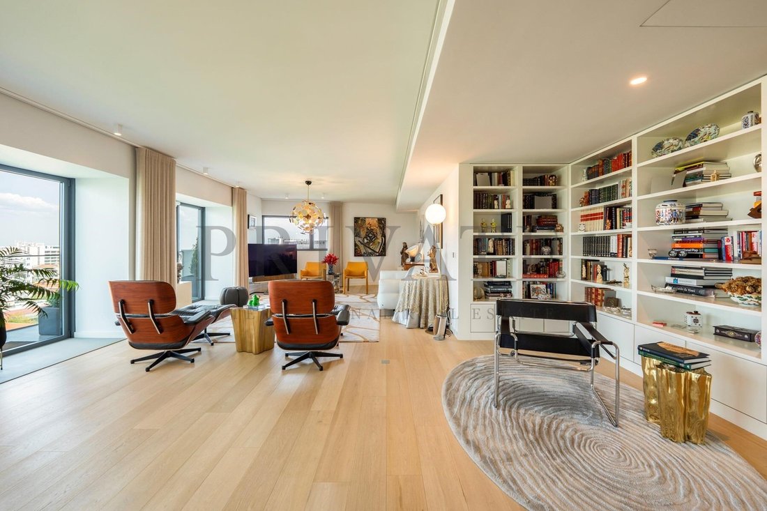 Apartment in Santo Antonio, Lisbon, Portugal 2 - 18938175