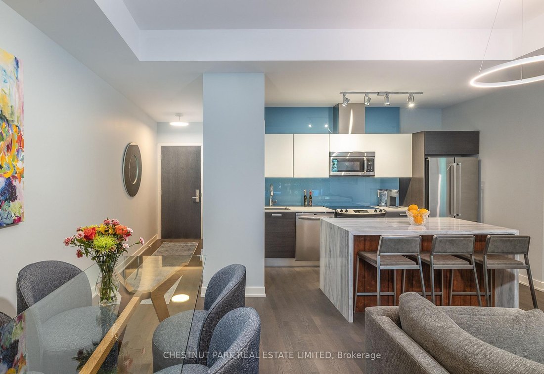 Apartment in Toronto, Ontario, Canada 3 - 18938256