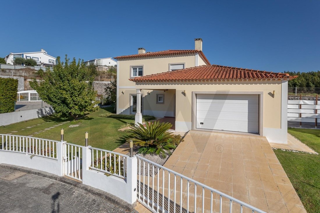 Townhouse en Rio Maior, Distrito de Santarém, Portugal 4 - 18850356