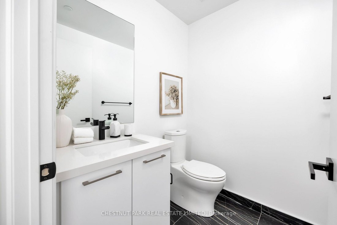 Apartment in Toronto, Ontario, Canada 4 - 18938353
