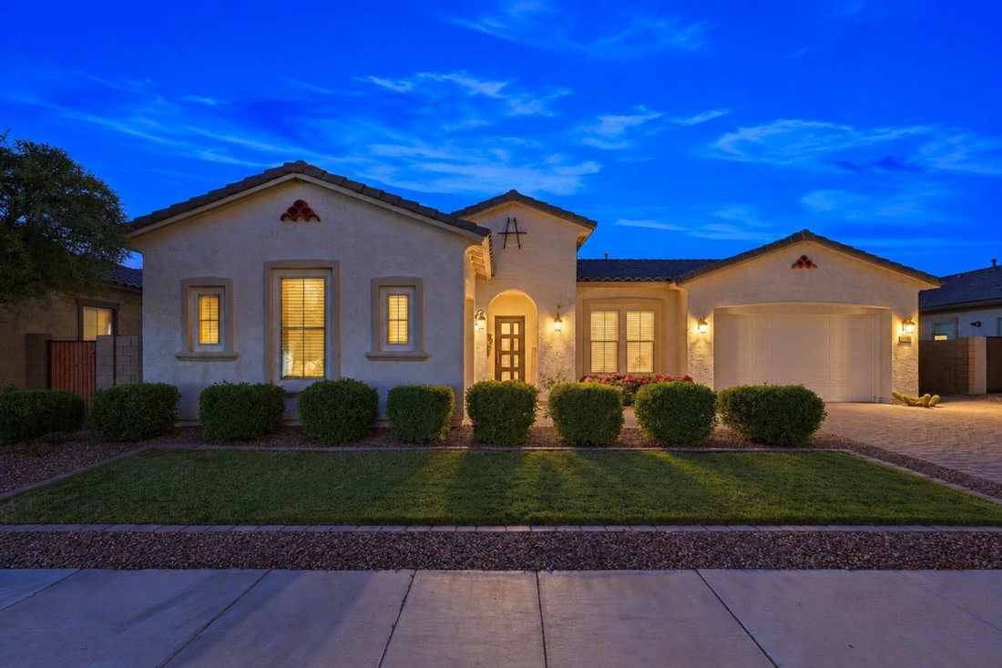 Queen Creek, Arizona, United States 2 - 18937699