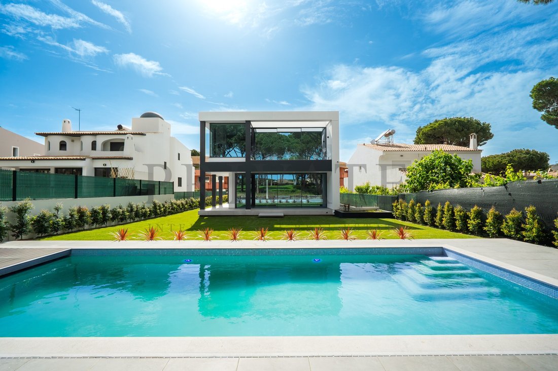House in Quarteira, Algarve, Portugal 2 - 18938112