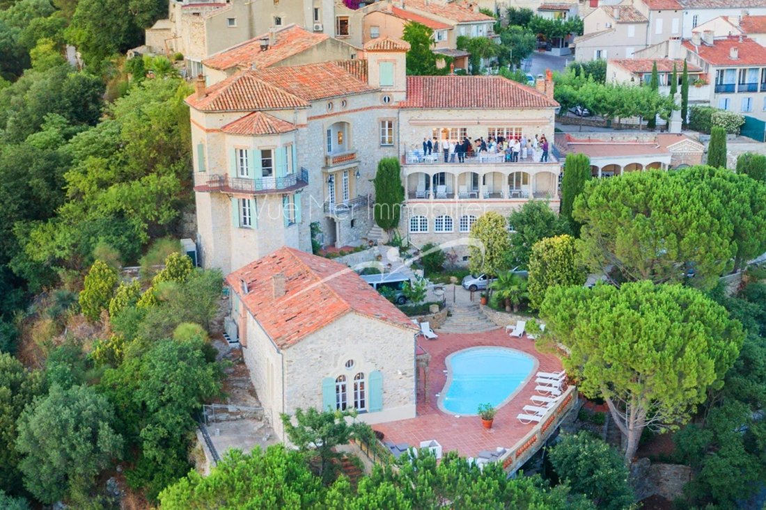 Castle in Le Castellet, Provence-Alpes-Côte d'Azur, France 1 - 18937861