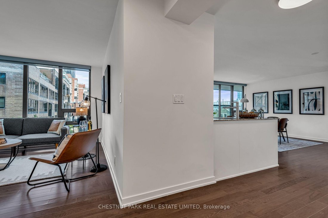 Apartment in Toronto, Ontario, Canada 4 - 18938281