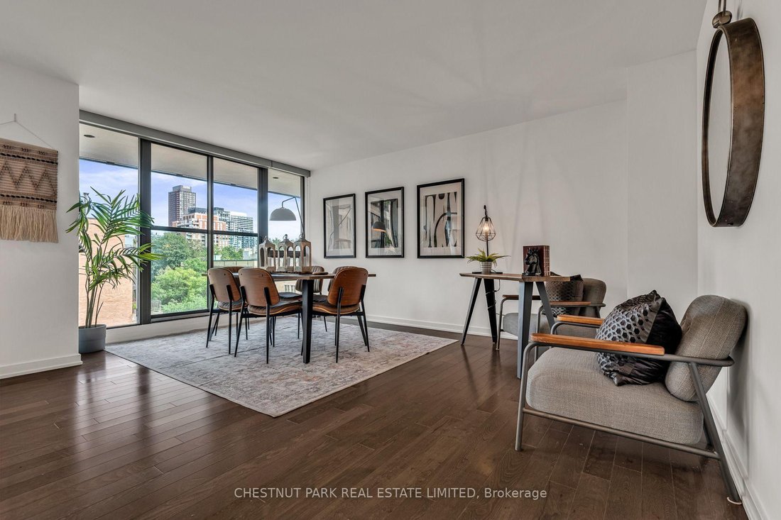 Apartment in Toronto, Ontario, Canada 2 - 18938281