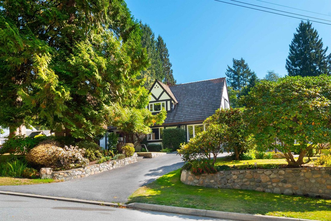 House in North Vancouver, British Columbia, Canada 1 - 18937826