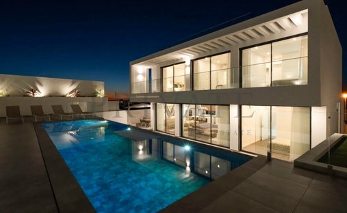 House in Loule (Sao Clemente), Algarve, Portugal 1