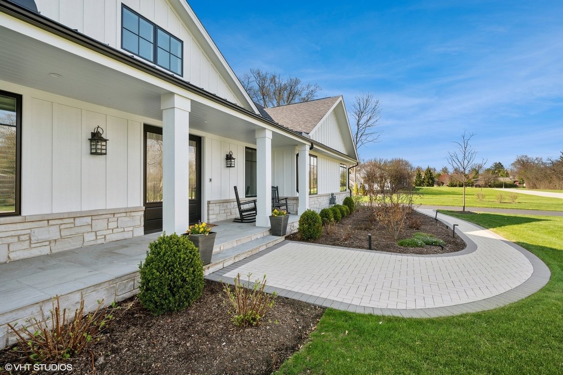 House in Lake Bluff, Illinois, United States 2 - 18938064