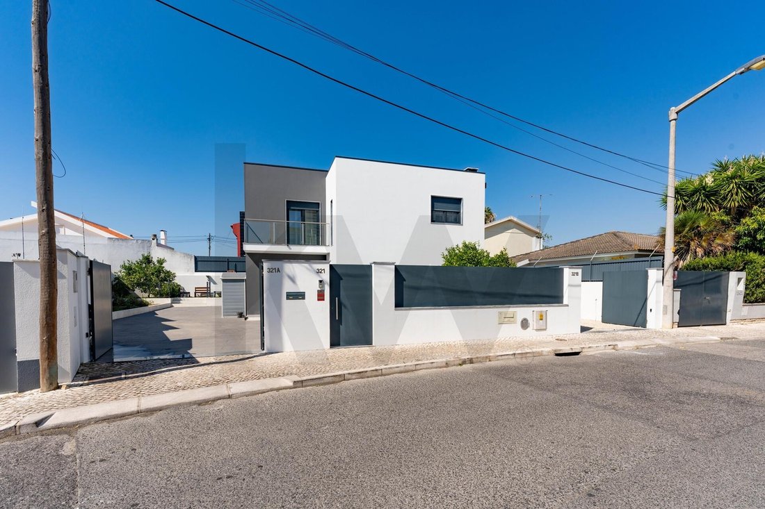 Townhouse in Sao Domingos de Rana, Lisbon, Portugal 2 - 18937893