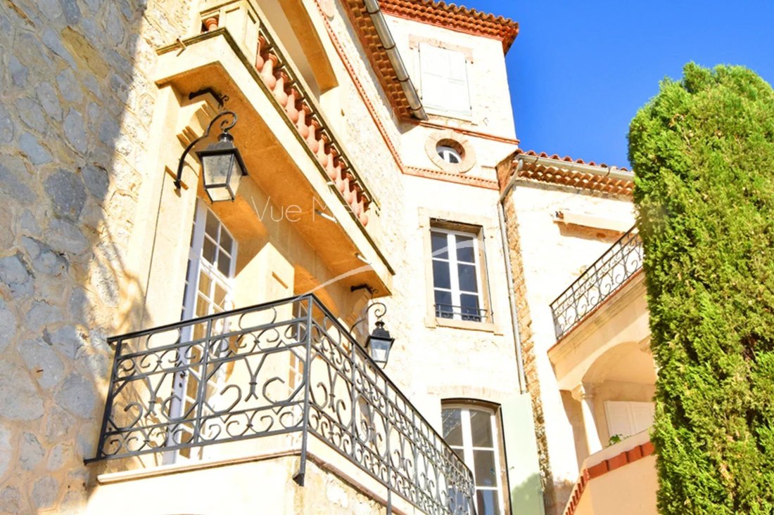 Château à Le Castellet, Provence-Alpes-Côte d'Azur, France 5 - 18937861
