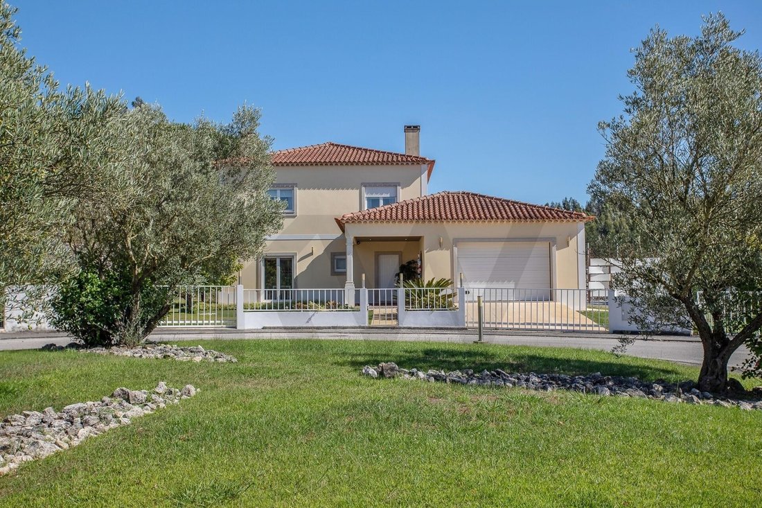 Townhouse en Rio Maior, Distrito de Santarém, Portugal 2 - 18850356