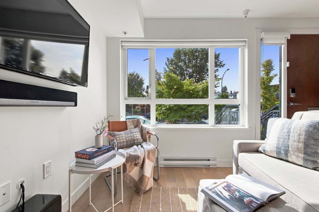 Townhouse in Vancouver, British Columbia, Canada 5 - 18937836