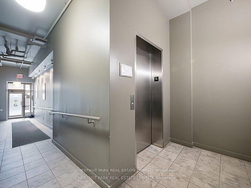 Apartment in Toronto, Ontario, Canada 3 - 18938361