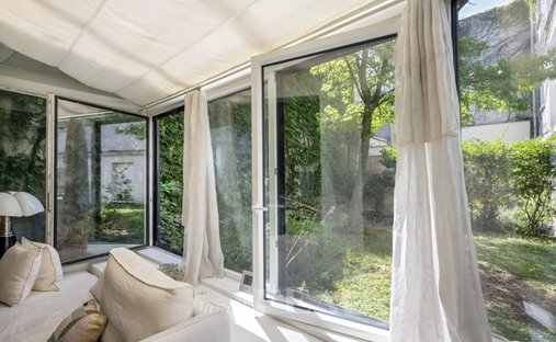 Apartment in Perouses, Paris, Ile-de-France 1