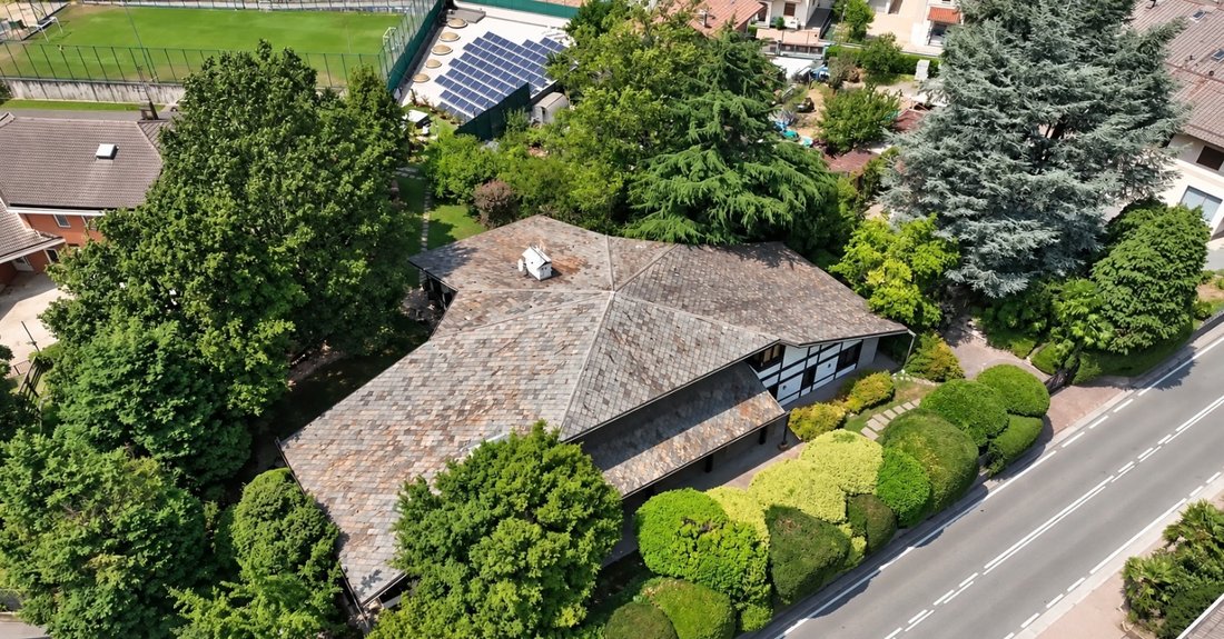 Villa in Pont-Saint-Martin, Aosta Valley / Vallée d'Aoste, Italy 1 - 18938853