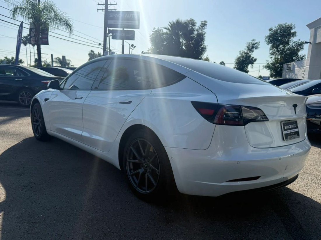 Sedan in Azusa, CA, United States 4 - 18938658
