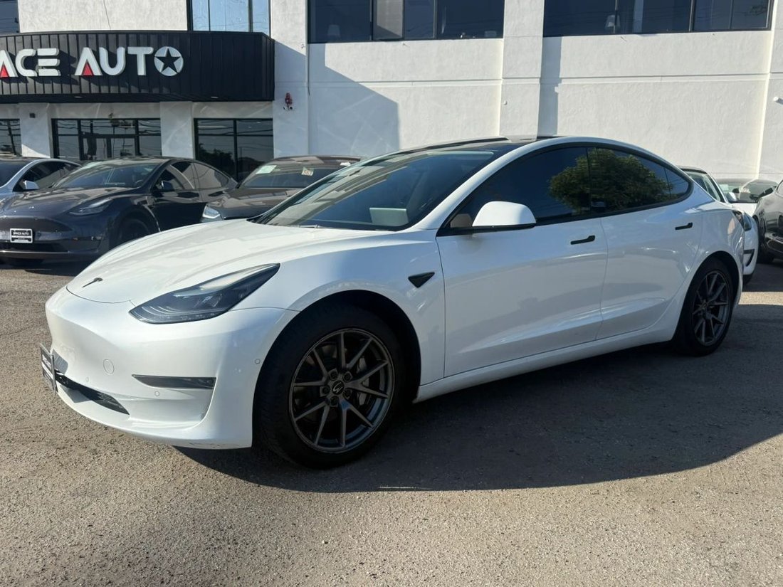 Sedan in Azusa, CA, United States 2 - 18938658