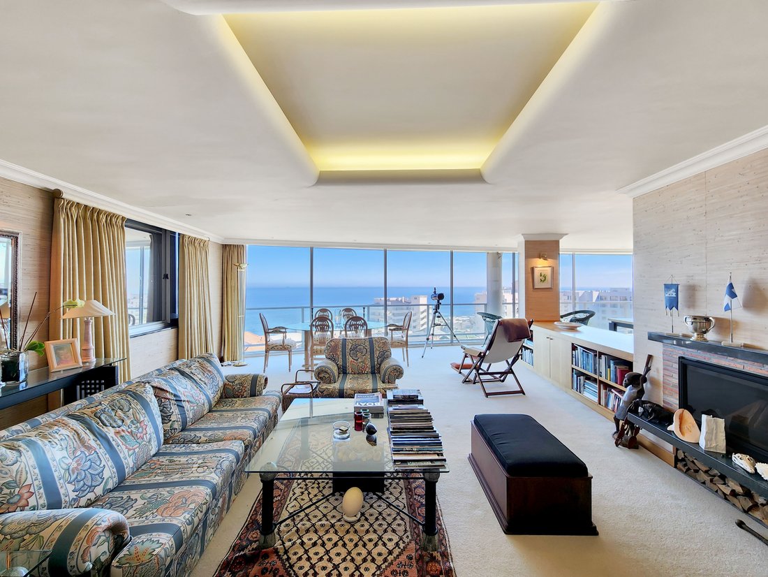 Apartment in Bantry Bay, Atlantic Seaboard, Cape Town 3 - 18938792