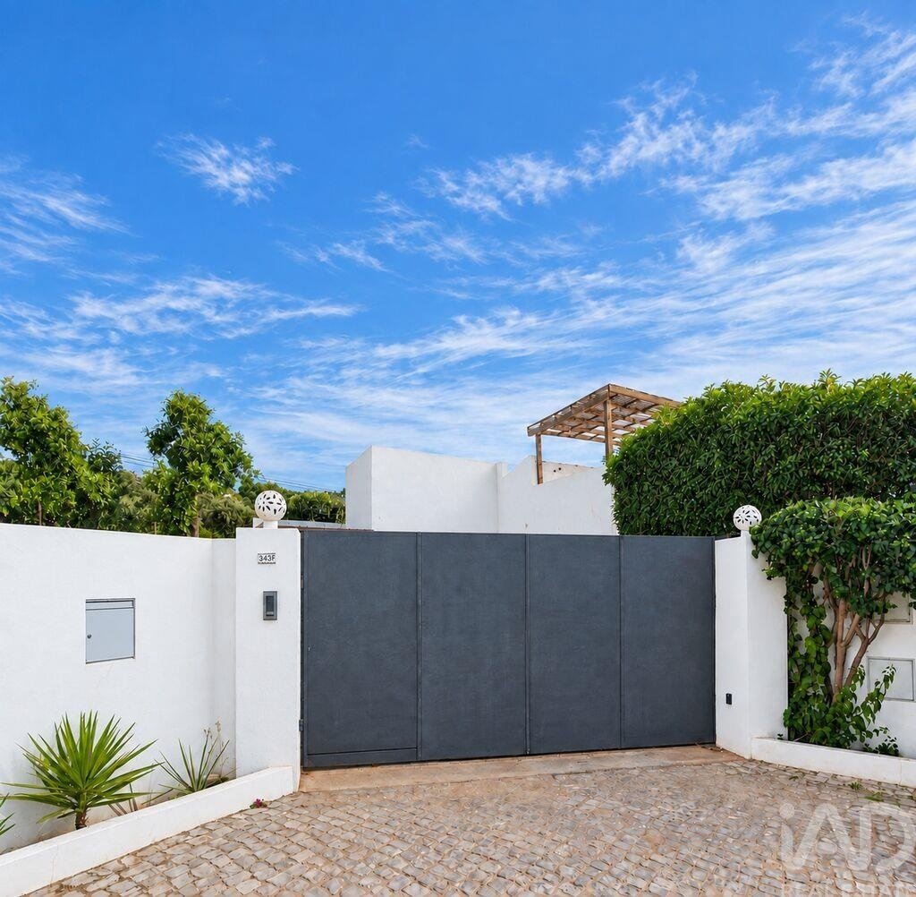 Townhouse in Loule (Sao Clemente), Algarve, Portugal 2 - 18938505