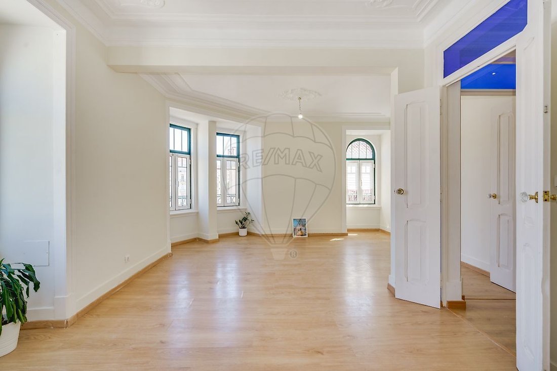 Apartment in Arroios, Lisbon, Portugal 2 - 18938324
