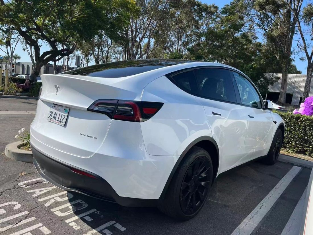 Suv in Costa Mesa, CA, United States 2 - 18938424