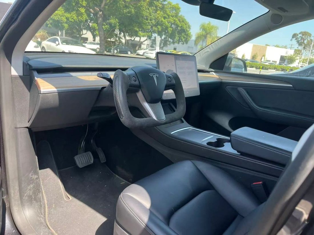Suv in Costa Mesa, CA, United States 3 - 18938441