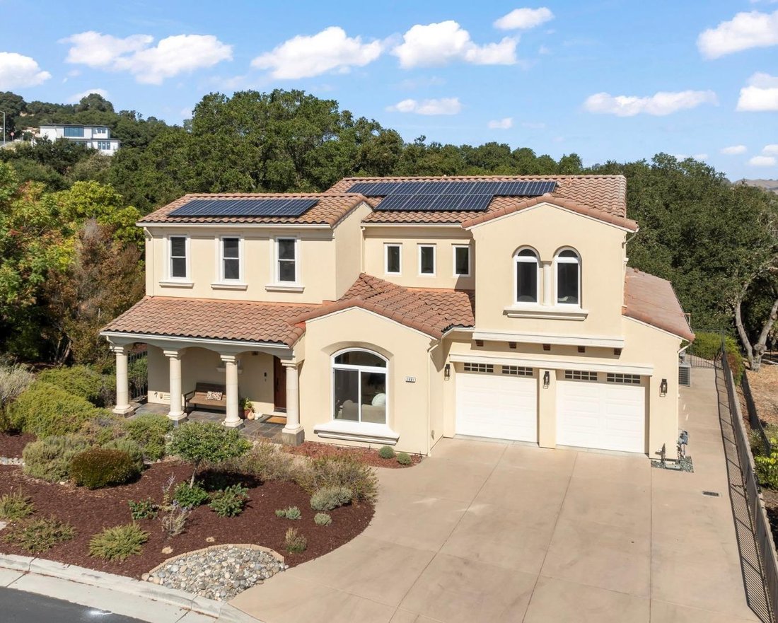 House in Gilroy, California, United States 1 - 18938182