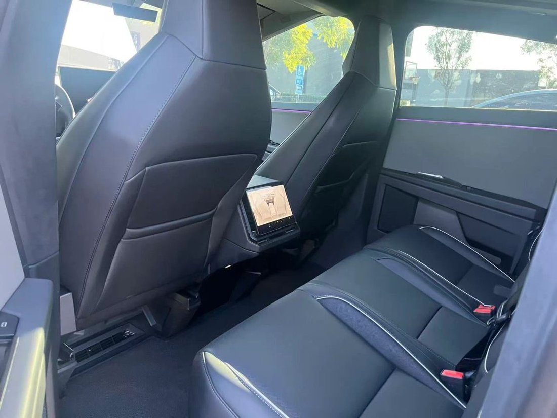 Pickup in Costa Mesa, CA, United States 4 - 18938443