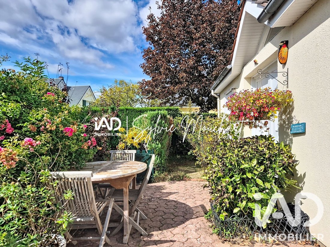 House in Le Mesnil-Saint-Denis, Ile-de-France, France 1 - 18938920