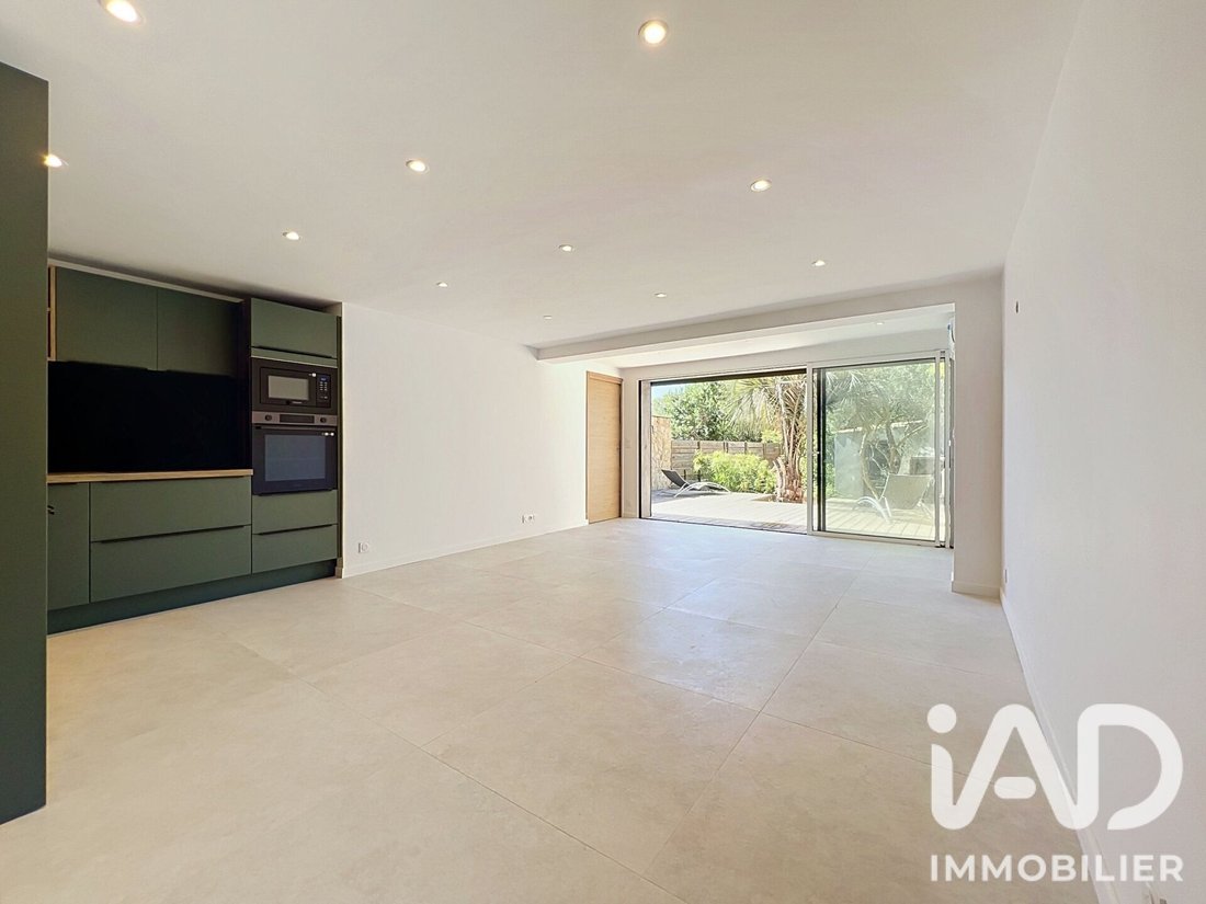 Apartment in Hyeres, Provence-Alpes-Côte d'Azur, France 2 - 18939015