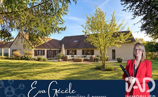 House in Villette, Ile-de-France, France 1