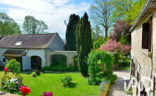 House in Saulx-Marchais, Ile-de-France, France 1