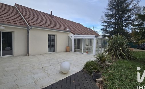 House in Saint-Denis-en-Val, Centre-Val de Loire, France 1