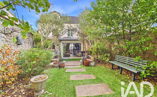 House in Centre Ancien, Bry-sur-Marne, France 1