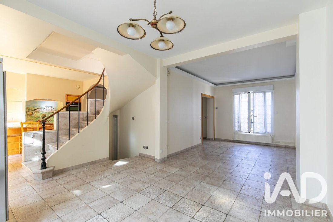 House in Fontenay-sous-Bois, Ile-de-France, France 4 - 18938956