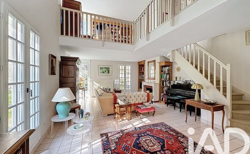 House in Nord Yvette, Saint-Rémy-lès-Chevreuse, France 1