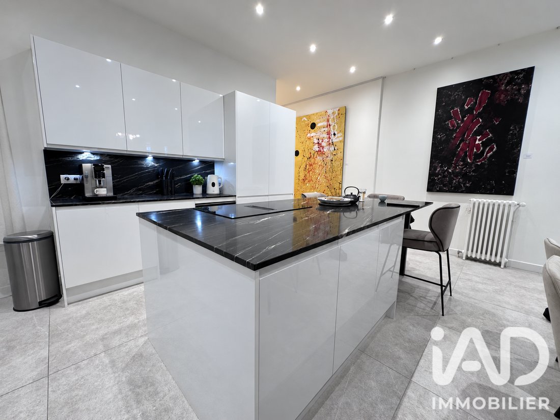 Apartment in Saint Philippe du Roule, Paris 8e Arrondissement, Paris 4 - 18938964