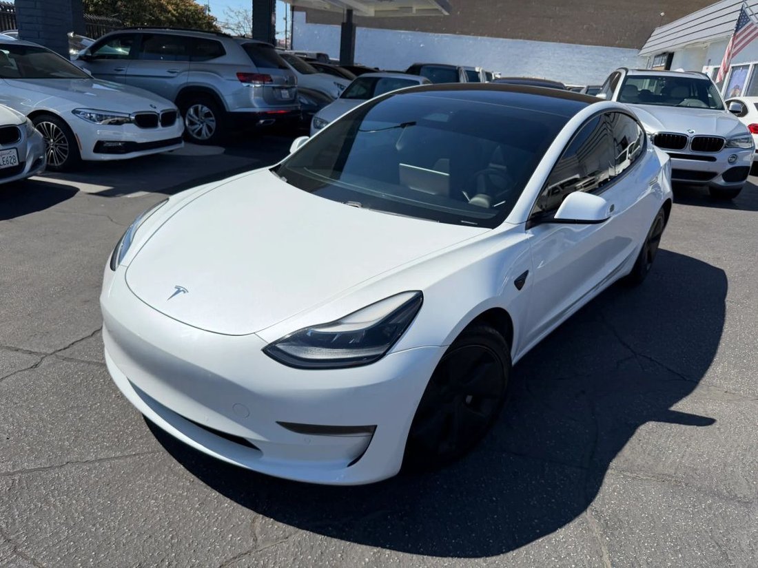 Sedan in Arleta, CA, United States 2 - 18938644